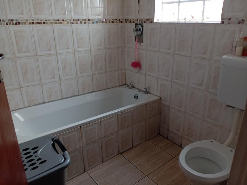 4 Bedroom Property for Sale in Eastridge Western Cape